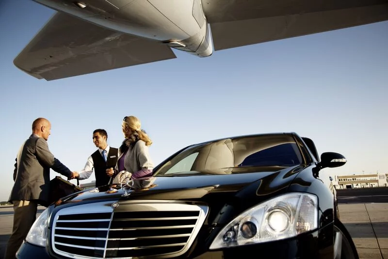Executive Airport Transfers Dulles, Reagan & BWI – Professional Chauffeur at Dignity Limo