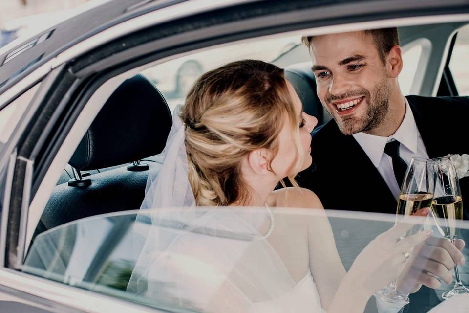 Wedding Chauffeur Maryland & DC Area Luxury Limousin